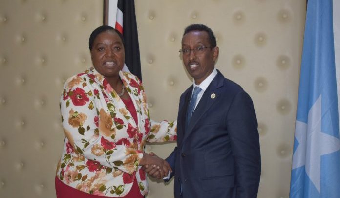 Somalia, Kenyan Foreign Ministers Discuss Border Security Wall Contruction