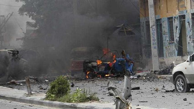 Update: Six dead in attack on Somali palace